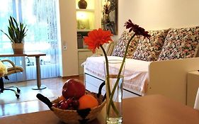 Elegant Quiet Apartment Near Hilton Conrad